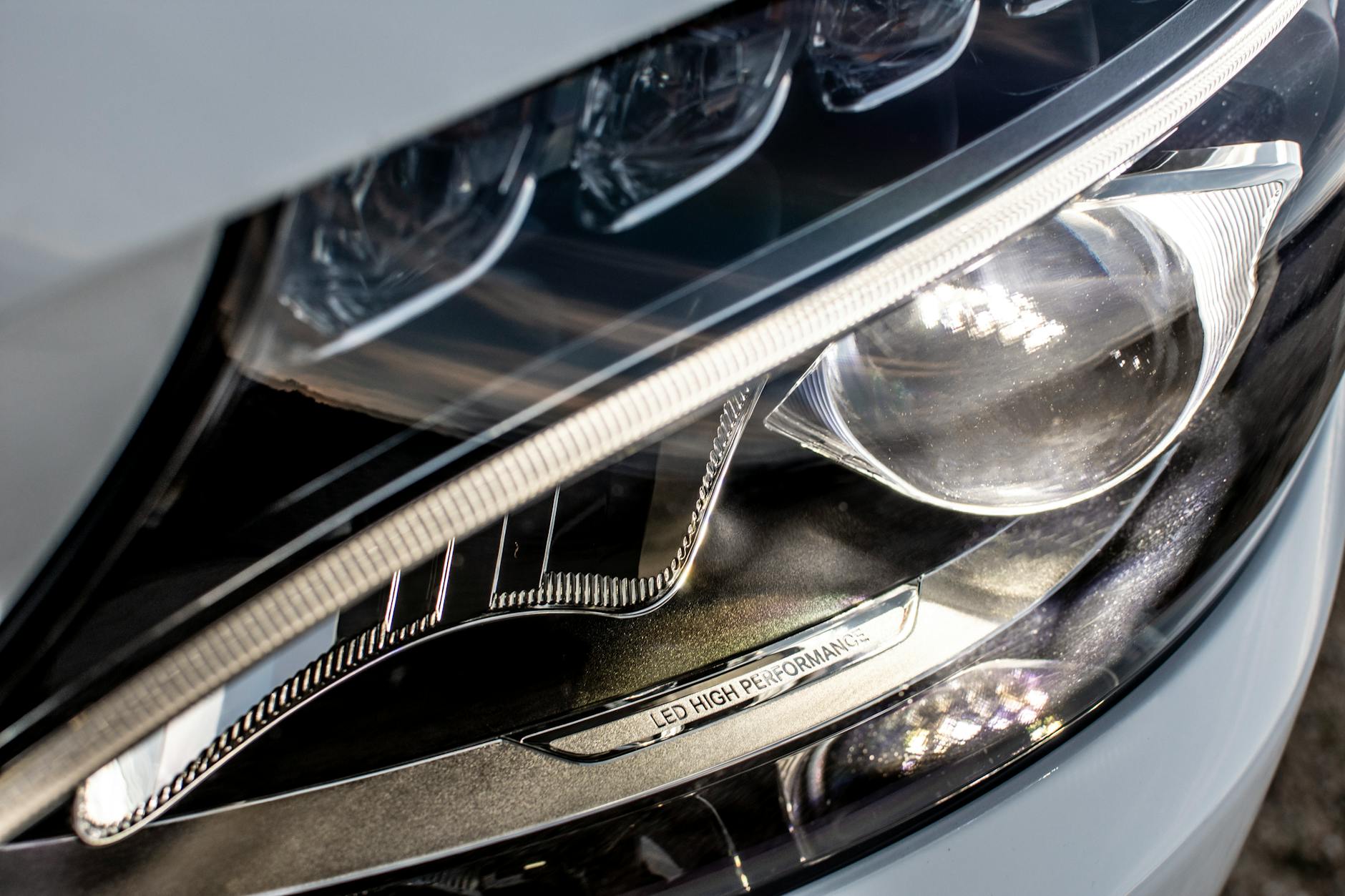 Grande arriba derecha